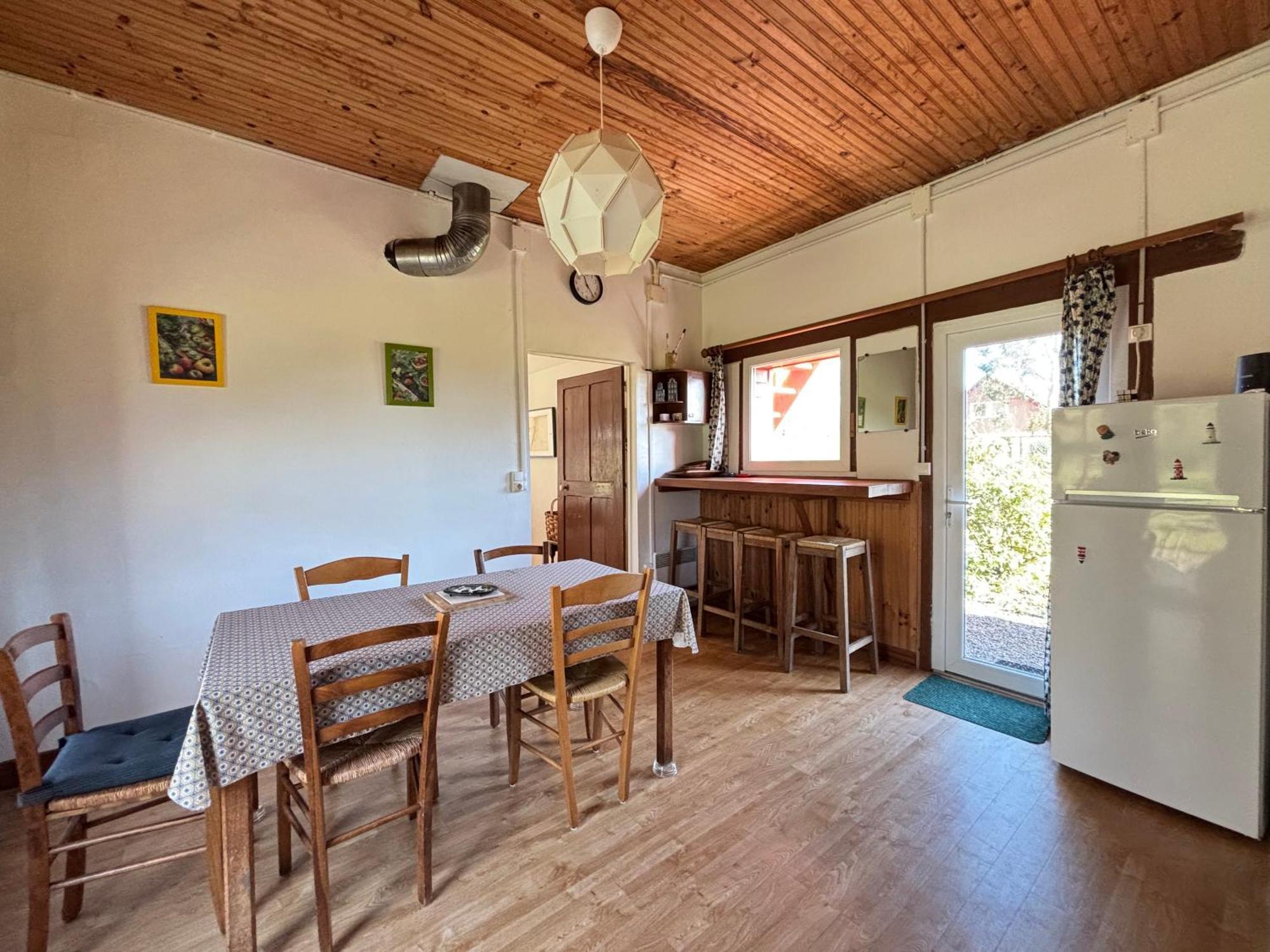 Maison De Campagne Lumineuse Spacieuse Dans Impasse Au Calme A Proximite D'Un Chateau Deux Verandas Grand Jardin Cabane Pour Velos, Pres Port En Bessin Et Bayeux, Proche Plages Du Debarquement Commes Zewnętrze zdjęcie